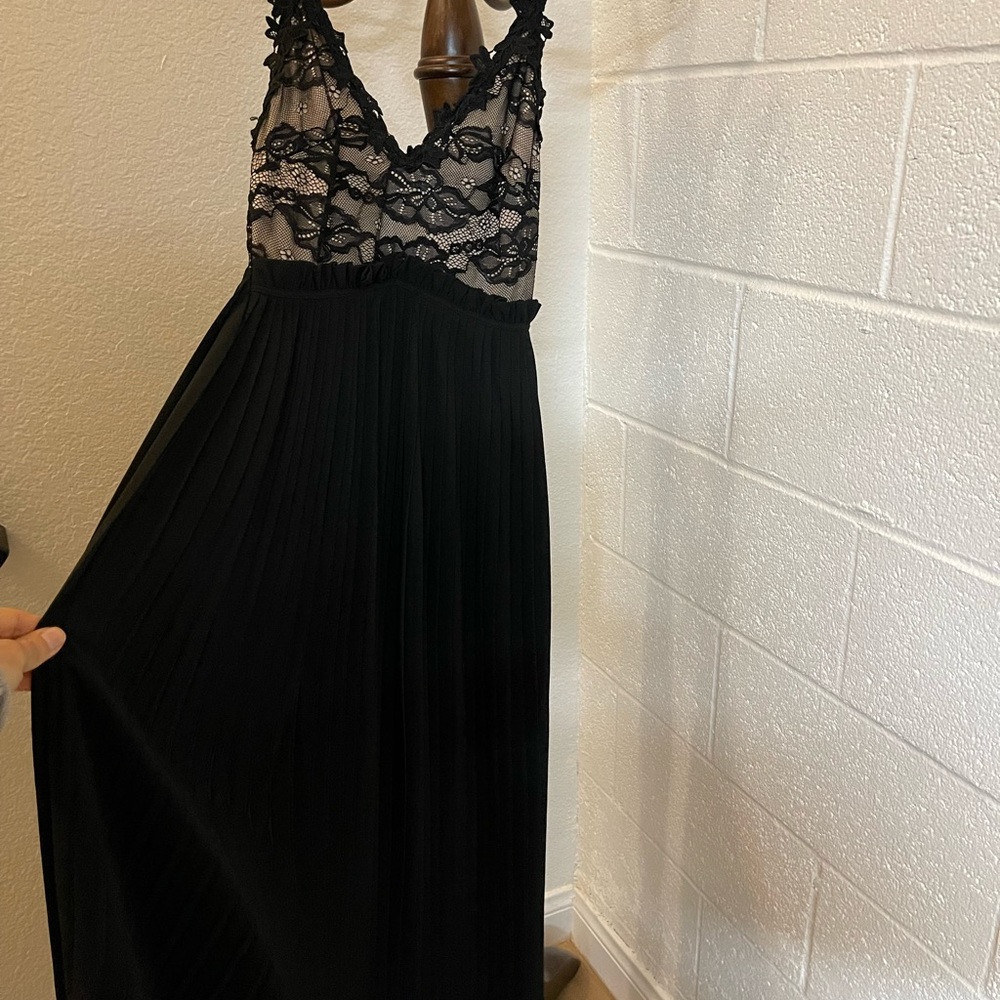 Pleaded black maxi dress size S